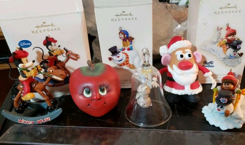 Hallmark keepsakes set - keepsakes, frosty